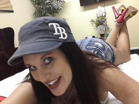 lyndzy/ TLC, 32