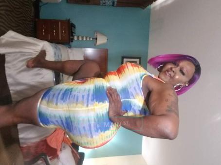 Sexy shemale Trick-or-treatCome get something sweet, 34