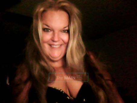SUNSHINE (daytime ) SPECIAL ! ! Big Busty Mature Blonde Linda Kelly BODY RUBS!, 59