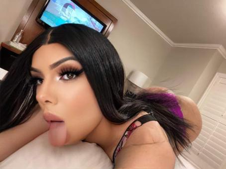 Colombian Badieee hosting Santa Ana CA Visiting Si hablo español, 21