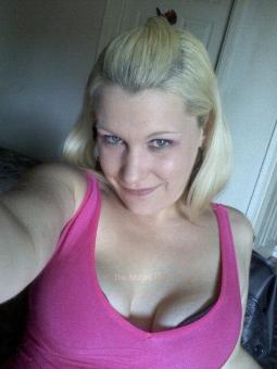 *Â° Petite Blonde Â° 100% real Â° Nude Full Body Rub Â°*, 25