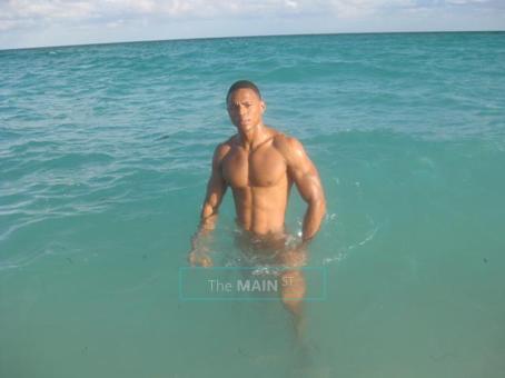 NEW NUEVO Mike Tall Muscular Top -- Alto Muscular Top Mulato- Cubano, 25