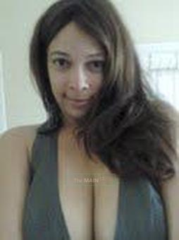 Sensual intimate Rub for U by TALL DDz Attractive Exotic Woman, 27