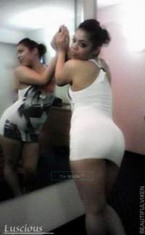 sexy dominacan and Cuban babe. open minded. rockland upstate area, 19