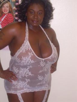 Busty "French Specialist" 40DDD, 37