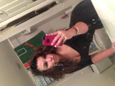 Beautiful Italian Bella and I only aim to please!!!, 20
