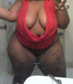 Big Booty Super Thick 54 in juicy booty, 25