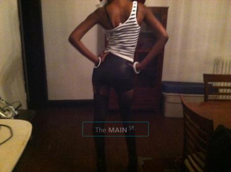NEW PRETTY EBONY !!! Petite Girl Wants To Come Out And Please You CALL ME NOW 773~709~4459, 18