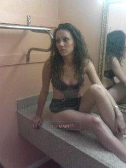 ??CALL for your SPECIAL?? Stunning ? BRUNETTE?$$75$$, 23