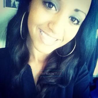 ** cierra** CLOSE TO BASE new in town..60$ specials, 22
