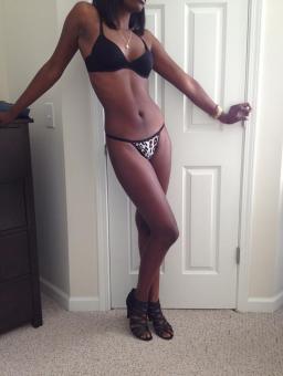 Sweet Sexy Massage from a Chocolate Honey, 19