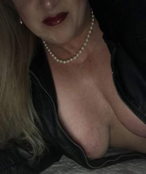 Mistress Briana Bourne, 50