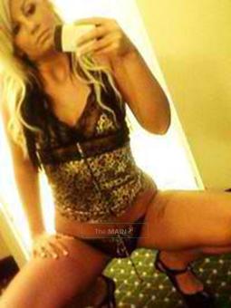 (( nEw )) yuMMy blOnDe ReAdY tO pLaY (( nEw), 19