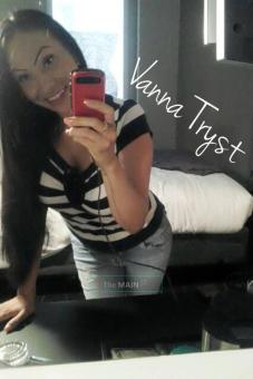 Native American & Latina Playmate: Busty & Exotic, 25