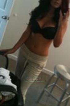 Beautiful Upscale Brunette Available For Outcall !, 27
