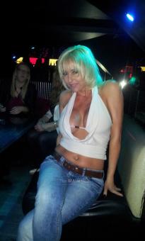 â€¢*"*â€¢Mature â€¢*"*â€¢ ♥Hot ♥â€¢*"*â€¢ Blonde â€¢*"*â€¢:â€¢. -, 38