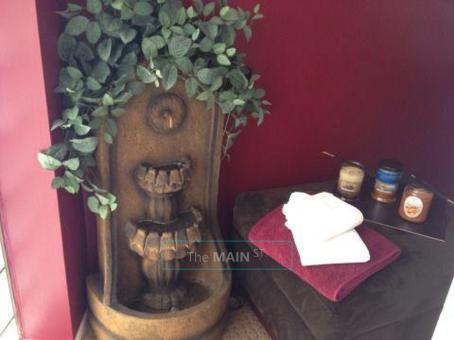 Relaxation Therapy! to keep you Warm & Toasty! @ My Place The Banks District Dwntwn +Massage table, 24