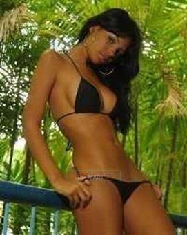 KARLA, round and HOT Luxury Companion