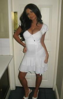 ========= > _____ * BEAUTY & CURVES ------ * CASHMERE * ____, 21