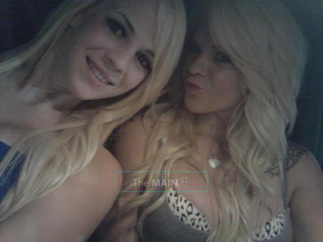 DOUble the trouble DOublE the FUN *****Ã‚Â£ two Hott blondes at your SErvIce ****, 21