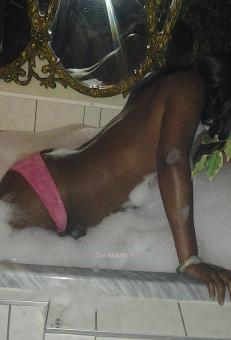 Chocolate fantasies specials and seductivly. two girl shows, 25