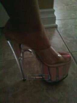 Beautiful Molly Waiting On You To Relax,, Pampered And More !!!, 28