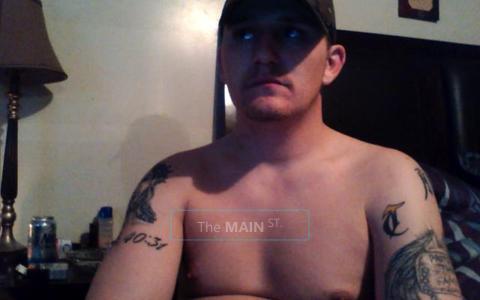 sexy white male that does it all call 251 229 7482, 82