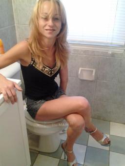 tina a tiny little curvy green eye blonde mature hottie w/ a nice hot body 51 32a-22-34 99lbs, 36