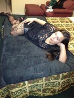***SeXy, CuRvY MaTuRe YoUnG WoMaN***, 22