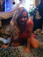 NEW PICS OF ME, anyone wanna be my shrink?