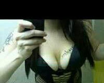 Bella. & monica ... all on you ..., 21