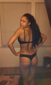 MY name is Linda im mix very beautiful and friendly speak very little english prefer text, 23