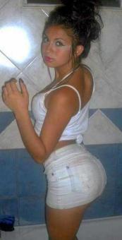 [[ Generous Gents:: MUST MEET CRiTERiA ]] Girl On Girl on Guy... Pick 1 or Dare To Expirence BOTH, 25