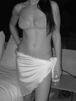 *** EMMA . . . Hot, Sweet & Experienced Model-Type For Erotic Bodywork . . . Upscale, Private ***, 24