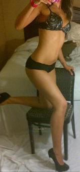 Discreet Hottie, 25