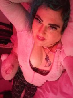 Hosting in SE near DT 5/13Sexy, sweet, and pervy Tgirl sub bottom, 32