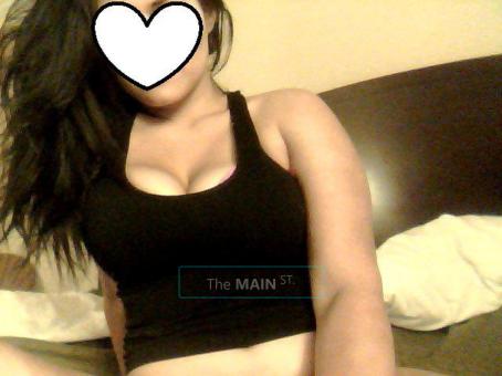 Sexy Big Booty Brunette NEWBiE!*BeMy1st & SHow Me whats its All ABoUt!, 21