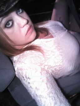 sparkles...new to ur city ready for fun and a sexi friend, 24