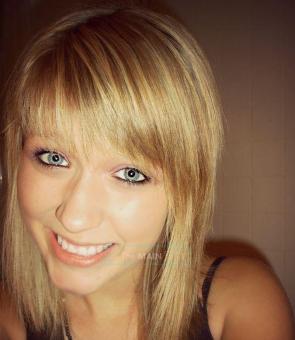 Young Blonde, New in Town, ready to have a good time!, 21