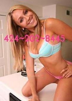 { ViSiTiNG! }•———•{ BL0NDE BARBiE }•———•{ 80 SPECiALS }•———•{ HOT & READY }, 21