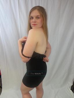 DENVERS NEWEST ESCORT, Girl Next Door Naturally Busty *** Gwen ***, 27