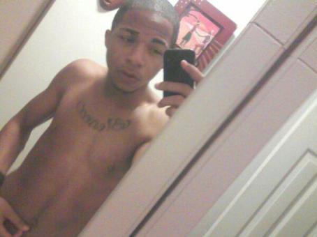 SEXY.. masc ..DOM ....Mario, 21