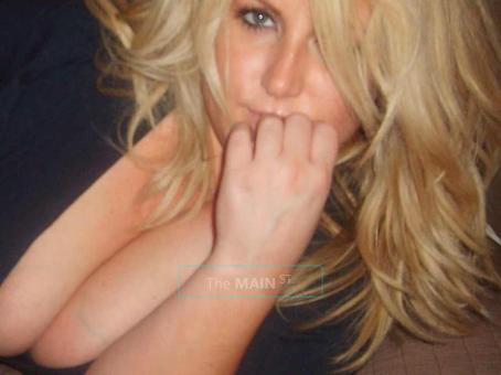 ****** BODY2BODY RUB ***** $150 HR Flat Rate**** 36DDD, BBW , BLONDE, BLUE EYES