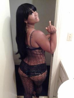 CaliForniA Girls Do it Bestt > > Mixed Dominican Hottie From Cali, 20