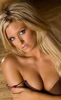 ?†Õ€ CUrL¡NG ? H¡GHL¥ §K¡LL €Ð ? Aw§oM€L¥ G¡F†€D ?{ BLONDE }, 21