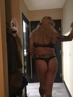 It’s the weekend ! Time relax with me and ?? ??, 34