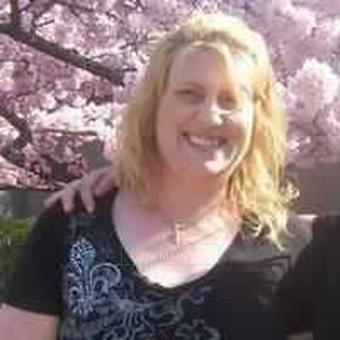 Relax with a full body massage by Lexi, 31