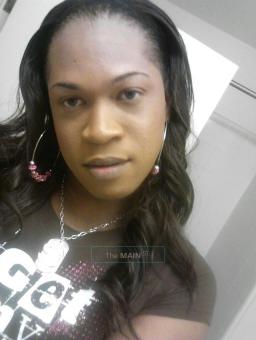 nice rub down..full body(Transsexual Armani Here), 30