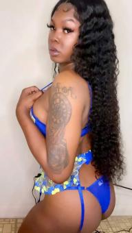 Hi guy I'm sexy ????T S Petite Princess ????im available now, 23