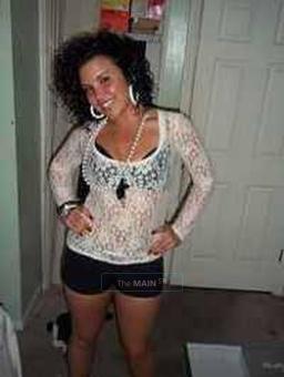 BEAUTIFUL FUN EXperienced Italian Bella, 20
